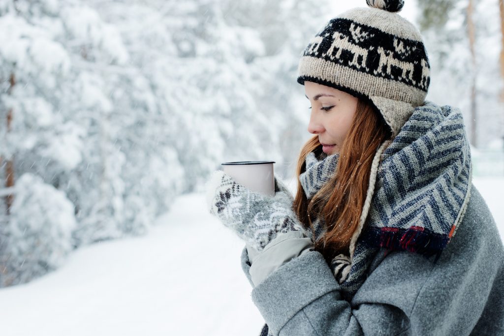 Mode femme : comment s&rsquo;habiller en hiver pour rester au chaud ?