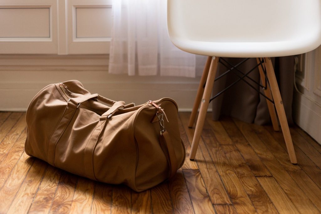 Voyage en avion : que mettre dans sa valise cabine ?