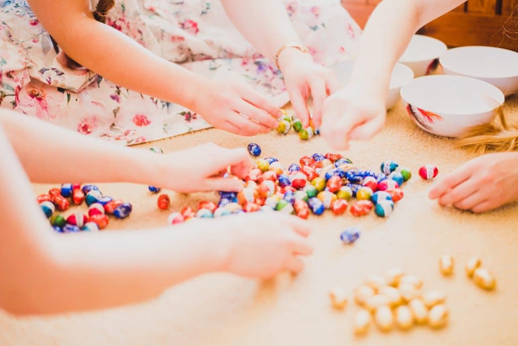 œufs en chocolat enfants